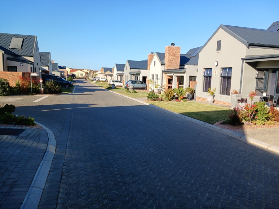 2 Bedroom Property for Sale in Hartenbos Central Western Cape